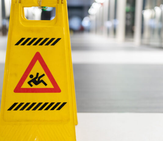 How to Choose Legal Assistance for Injuries from Slips and Falls?