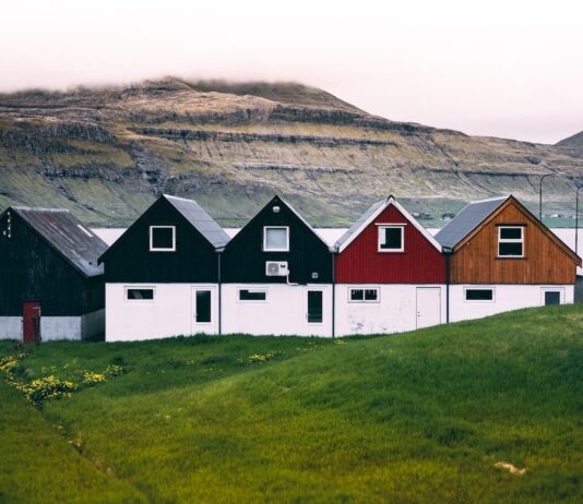 modular vs traditional house