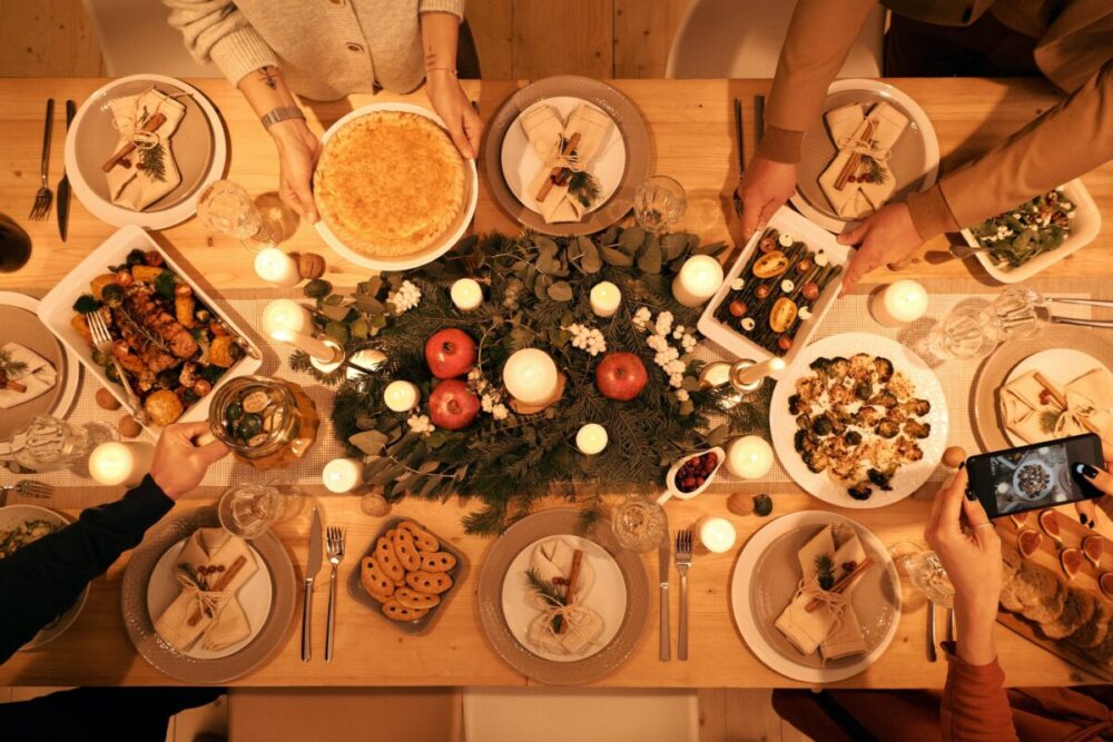 Create an Atmosphere for Christmas dinner